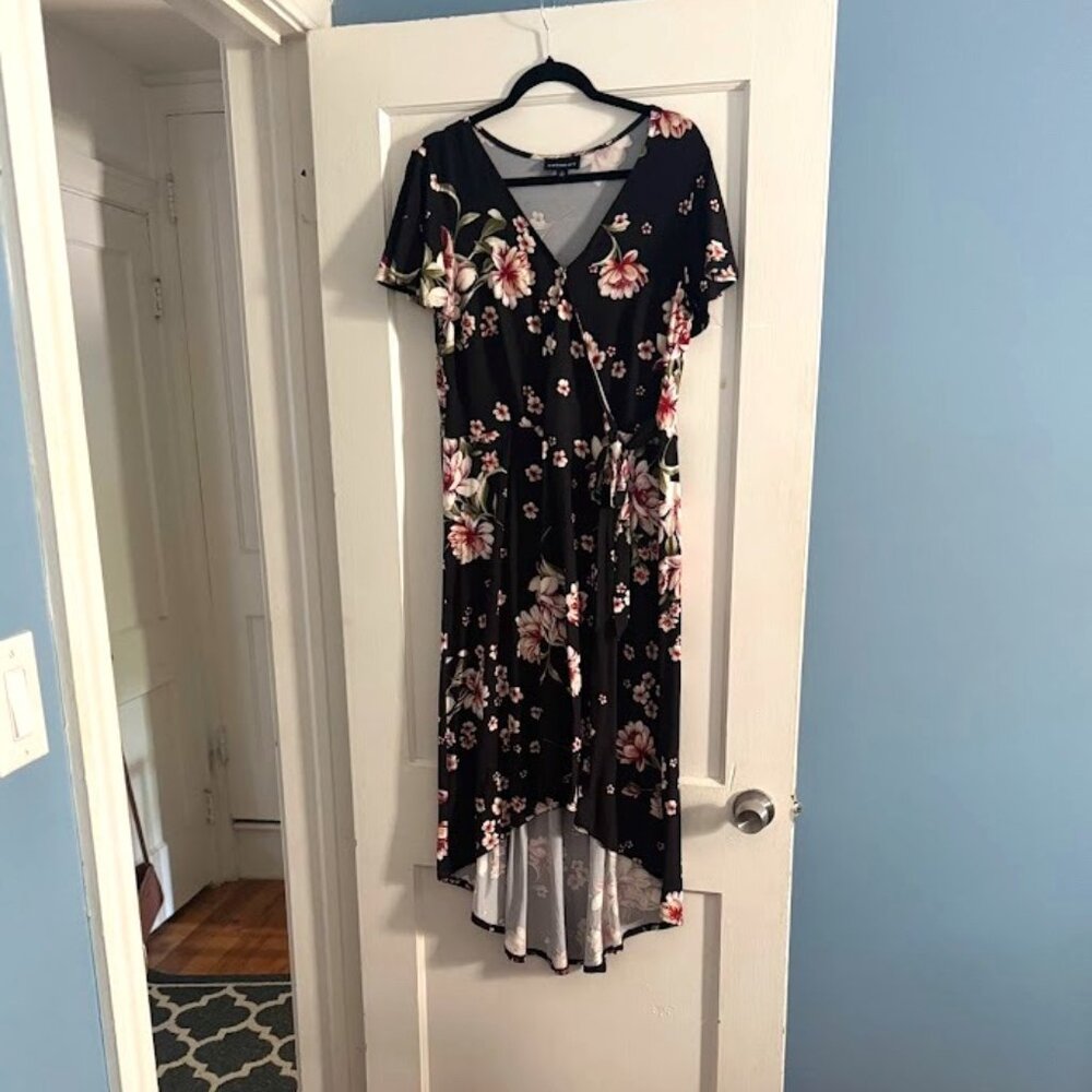 Fortune + Ivy High-Low Faux Wrap Dress – Floral & Flattering!